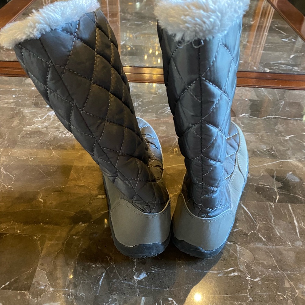 Winter Boots - Picture 4 of 7